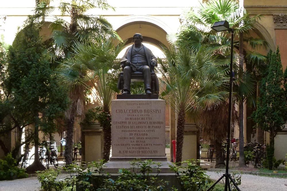 Statue-of-Rossini.jpg
